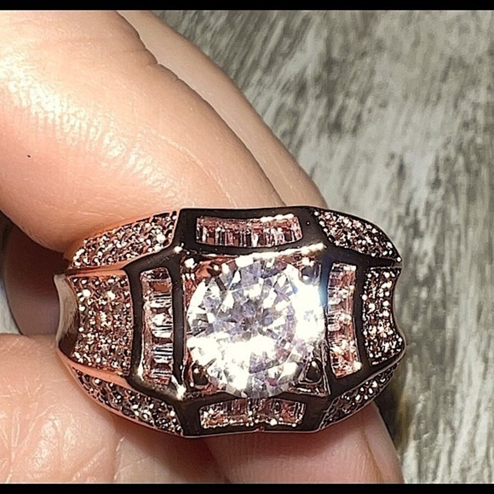 Size 10- Diamond ring Rose Gold Mens